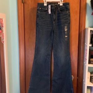 American Eagle Super Hi-Rise Flare Next Level Stretch Jeans size 6 regular.
